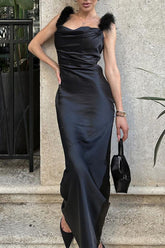 Vestido largo de satén con tirantes de plumas y cuello vuelto de Dream Girls World